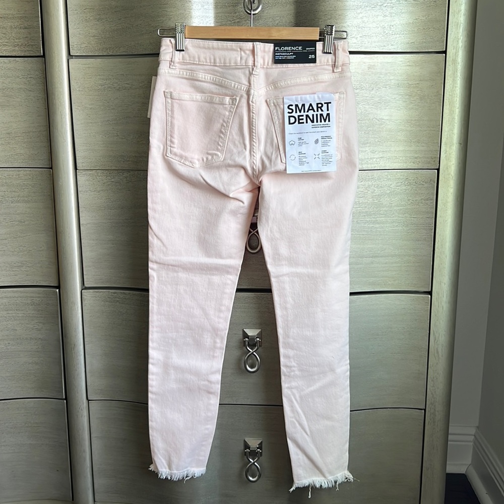 DL 1961 light pink Florence cropped Instasculpt denim pants - Picture 5 of 5